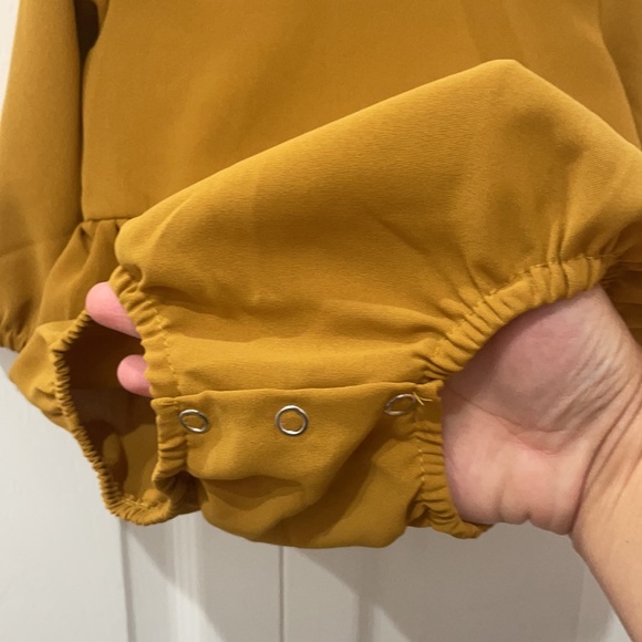 Baileys Blossoms Rust Romper - Picture 5 of 6